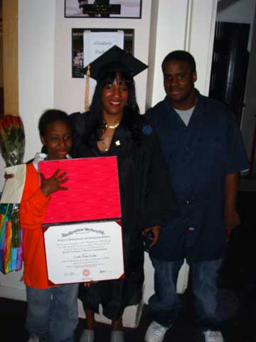 Leslie Credle with her children, Brianna and Amanni
